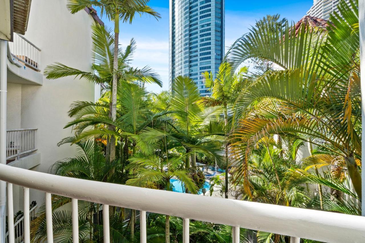 Coco Bella Retreat In Central Surfers - Sleeps 6-8 Gold Coast Exterior photo