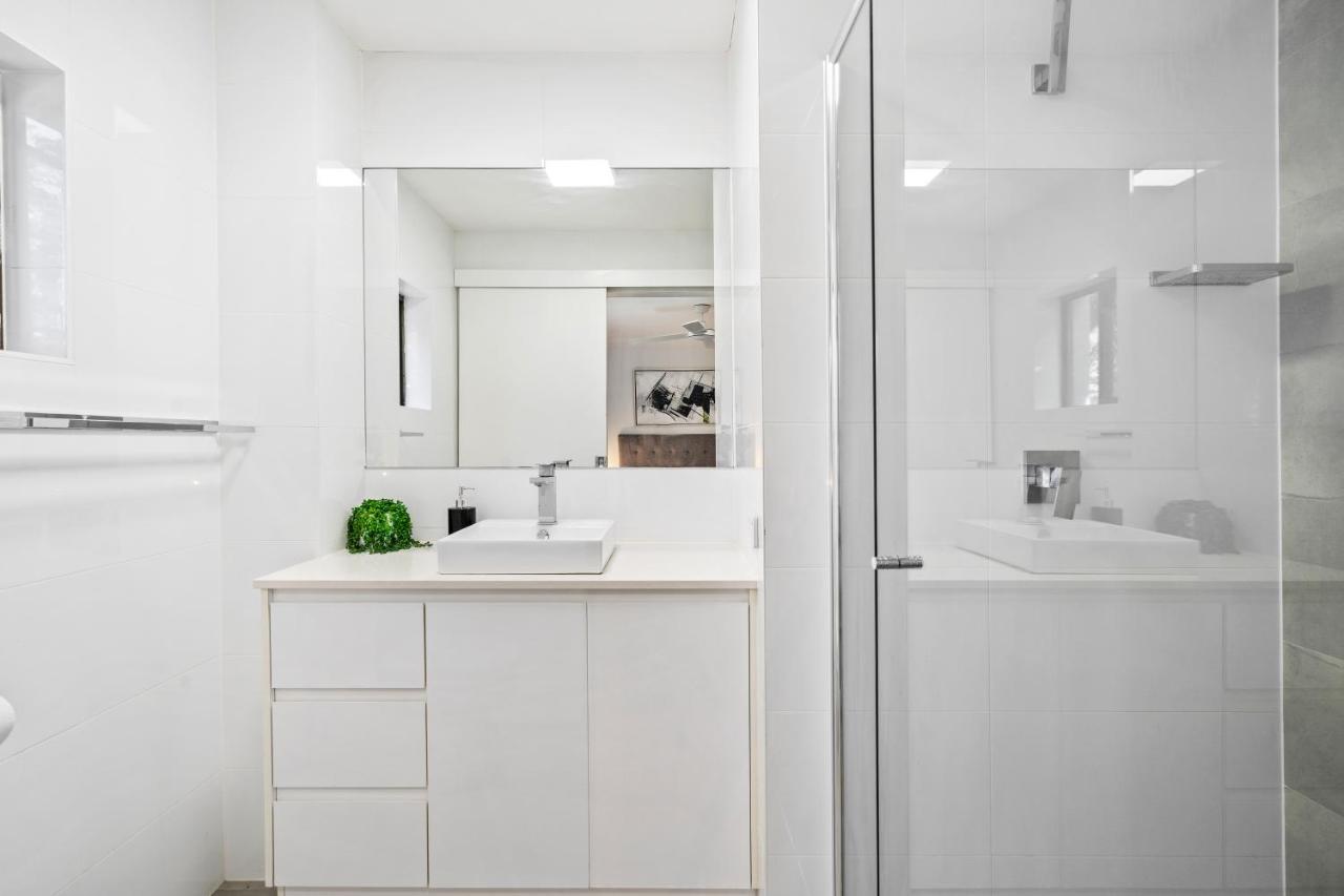 Coco Bella Retreat In Central Surfers - Sleeps 6-8 Gold Coast Exterior photo